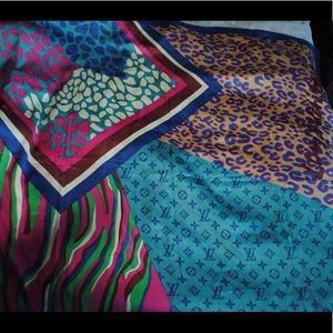 GOREGOUS Louis Vuitton scarf from Europe 😍